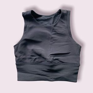 NWT lululemon black kick swerve long line bra in size 6